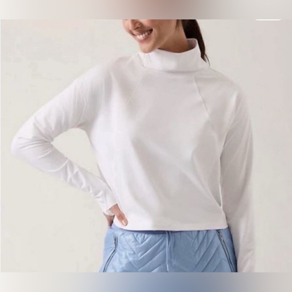 Athleta White Whistler Mock Neck Long Sleeve Shirt XL Crop Top W/ Thumbholes